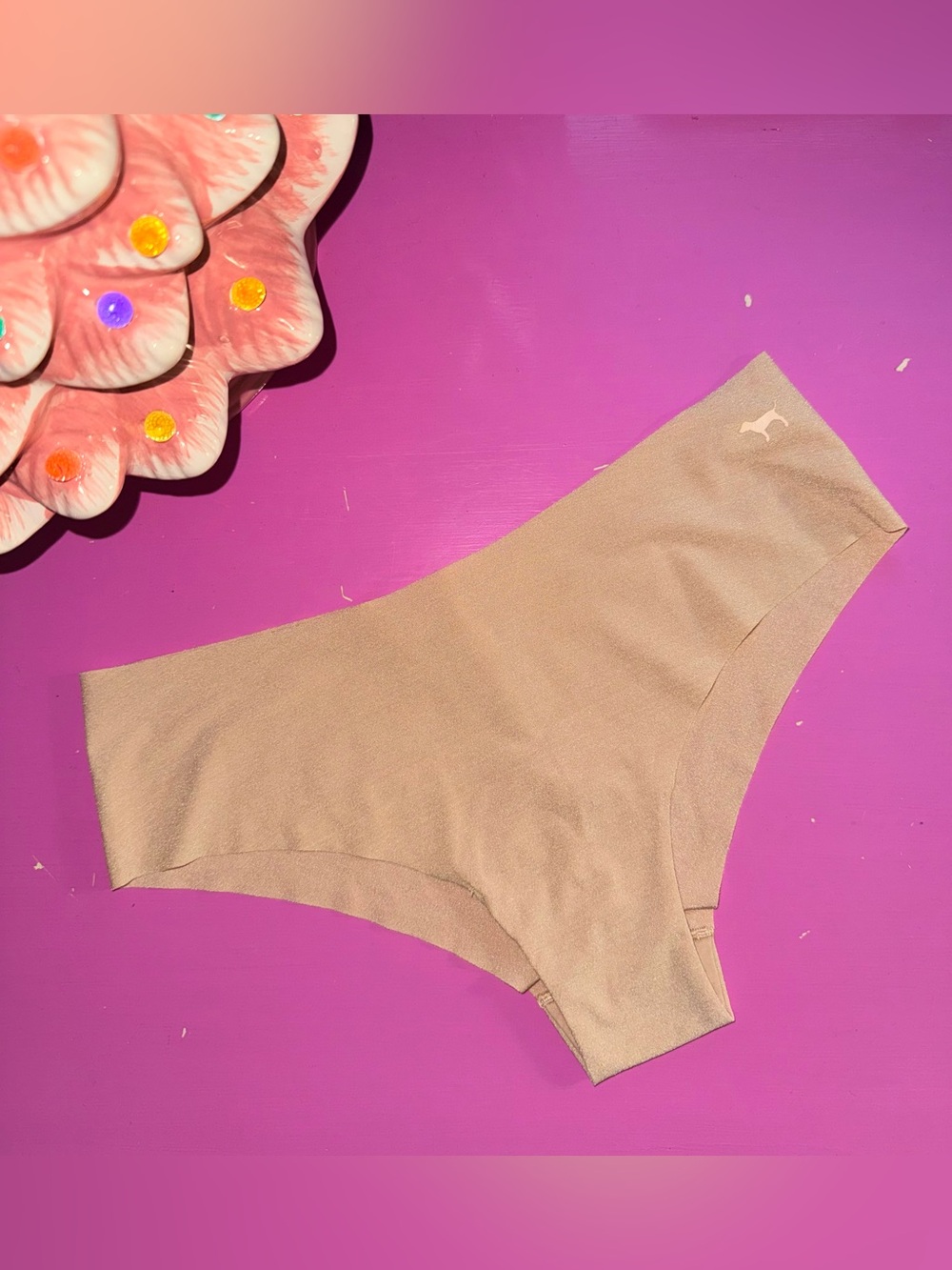 Victorias Secret Pink nude cheekster panty M NWOT tan